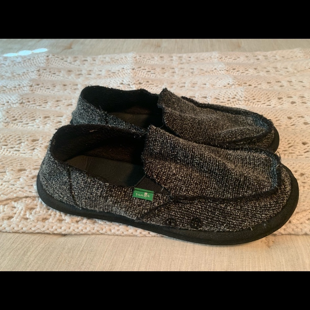 Sanuk slip on shoes